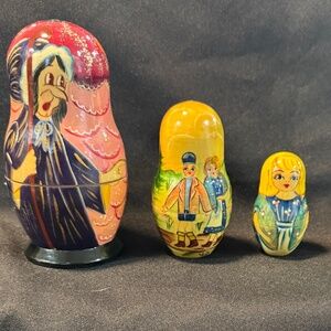 Nesting doll set
